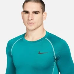 Nike Pro Top Dri-FIT - Bright Spruce/Dynamic Turq Long Sleeves -football 059c533f7df2