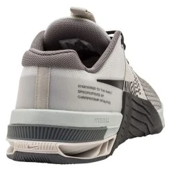 Nike Running Shoe Metcon 8 - Black/Light Bone/Photon Dust -football 1db3e1e033d0