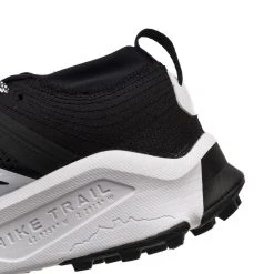 Nike Running Shoe ZoomX Zegama Trail - Black/White Woman -football 27e406f365ae