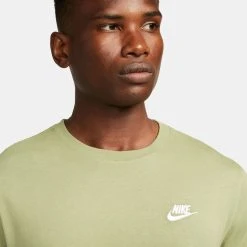 Nike T-Shirt NSW Club - Green/White -football 2a9ad0f70cac