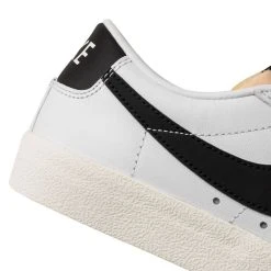 Nike Sneaker Blazer Low '77 Vintage - White/Black Woman -football 3c1bb1daf0c3