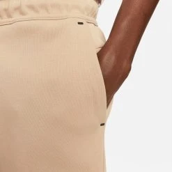 Nike Barcelona Shorts NSW Tech Fleece Senyera - Desert Sand/Dark Obsidian -football 483c7687d7e7