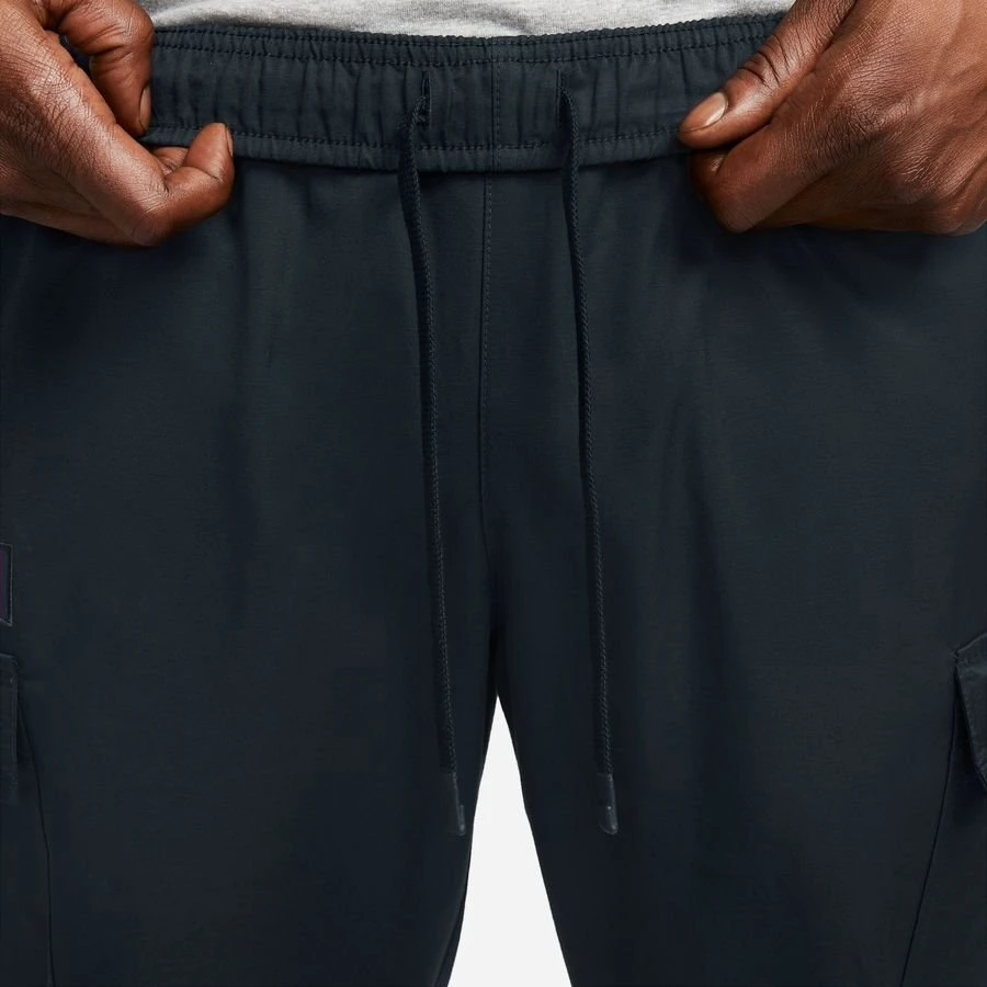 Nike Barcelona Pants NSW Woven - Dark Obsidian 6 Nike Barcelona Pants NSW Woven - Dark Obsidian - Image 6