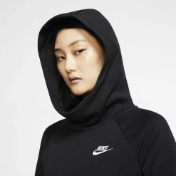 Nike Hoodie NSW Essential - Black/White Woman 8 Nike Hoodie NSW Essential - Black/White Woman -football 88106261682c