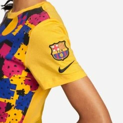 Nike Barcelona T-Shirt Voice - Varsity Maize Woman 6 Nike Barcelona T-Shirt Voice - Varsity Maize Woman -football 9224d5ffc47c