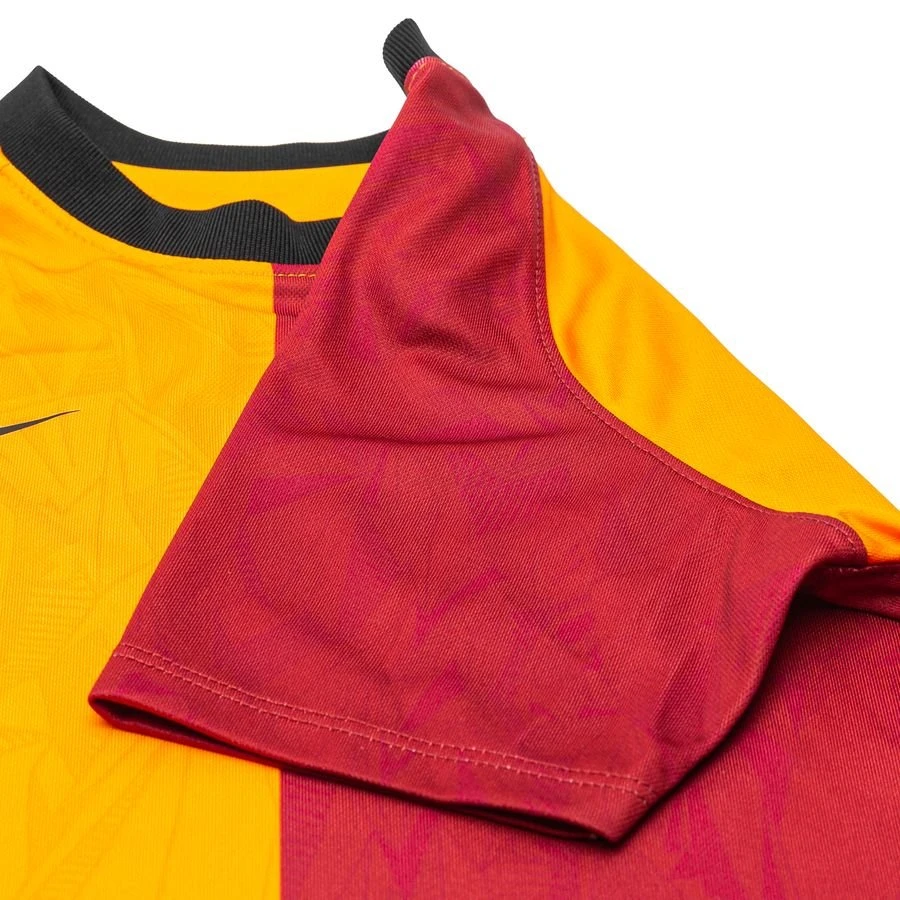 Nike Galatasaray Home Shirt 2022/23 Mini-Kit Kids 7 Nike Galatasaray Home Shirt 2022/23 Mini-Kit Kids - Image 7