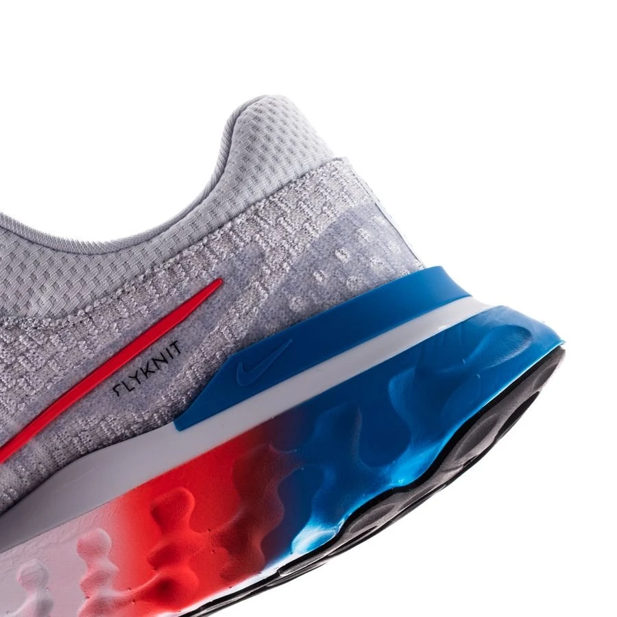 Nike Running Shoe React Infinity Run FK 3 - Football Grey/Bright Crimson/Cobalt Blue Woman 7 Nike Running Shoe React Infinity Run FK 3 - Football Grey/Bright Crimson/Cobalt Blue Woman - Image 7