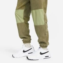 Nike Sweatpants Club+ Flece Winterized - Medium Olive/Black 11 Nike Sweatpants Club+ Flece Winterized - Medium Olive/Black -football cb8fb932fc2b