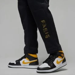 Nike Paris Saint Germain Fleece Pants Jordan X PSG - Black/Tour Yellow 20 Nike Paris Saint Germain Fleece Pants Jordan X PSG - Black/Tour Yellow -football d625f381e1ba