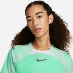 Nike Training T-Shirt Dri-FIT Strike - Green Glow/White Woman -football d9bde78e5176