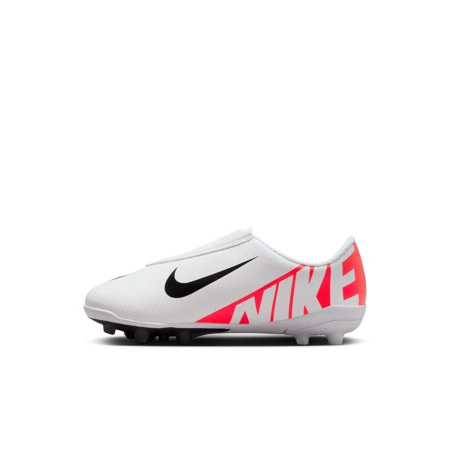Nike Mercurial Vapor 15 Club Velcro MG Ready - Bright Crimson/White/Black Kids 3 Nike Mercurial Vapor 15 Club Velcro MG Ready - Bright Crimson/White/Black Kids - Image 3