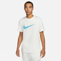 Nike T-Shirt NSW Repeat Sportswear - Summit White/Baltic Blue